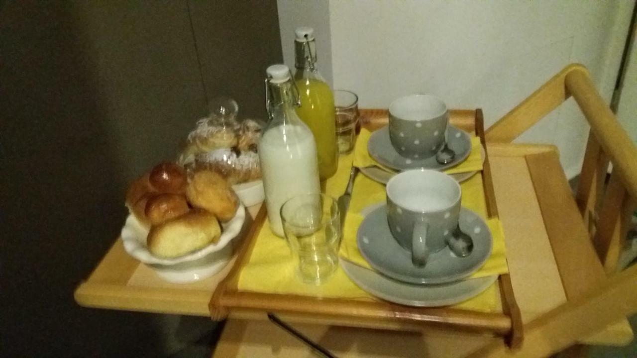 نابولي B&B Montecalvario 41 المظهر الخارجي الصورة
